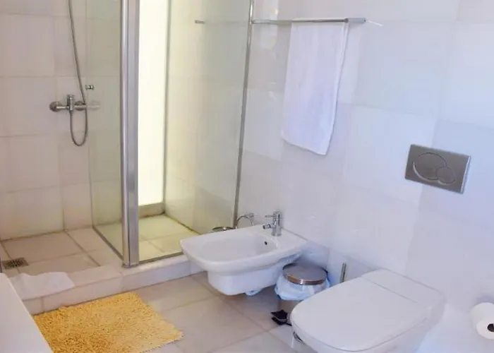 5-bedroom In Playa Del Duque Villa *