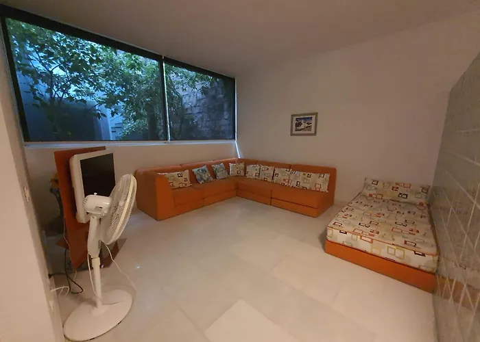 5-bedroom In Playa Del Duque Villa *