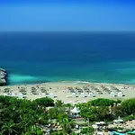 5-bedroom In Playa Del Duque Адехе
