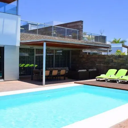 5-bedroom In Playa Del Duque *