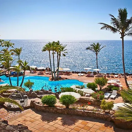 5-bedroom In Playa Del Duque *