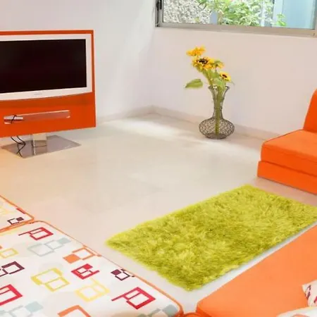 Villa 5-bedroom In Playa Del Duque