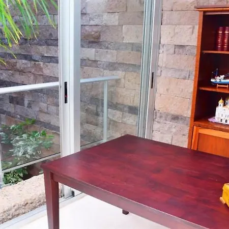 5-bedroom In Playa Del Duque