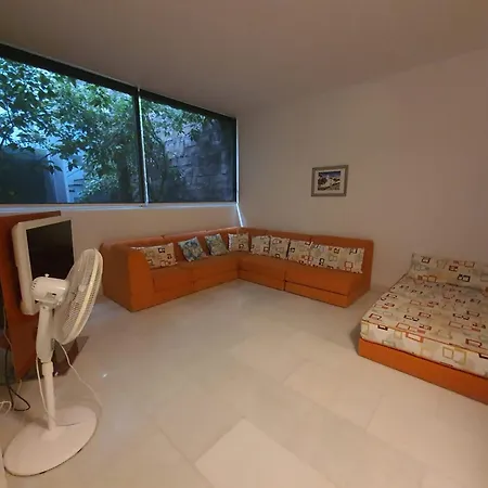 5-bedroom In Playa Del Duque Villa