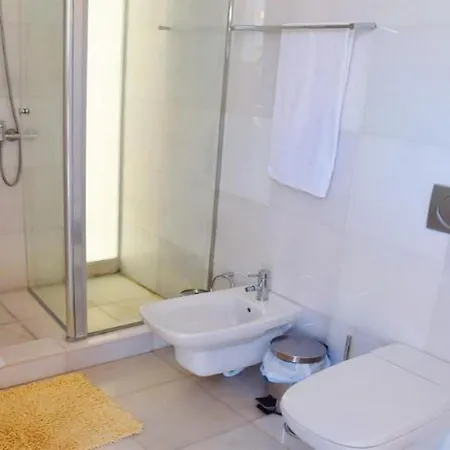 5-bedroom In Playa Del Duque Villa