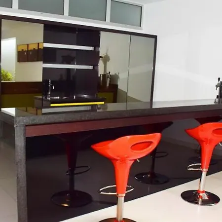 Villa 5-bedroom In Playa Del Duque *