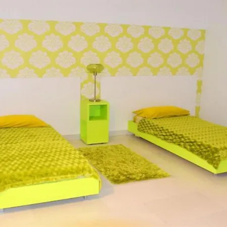 5-bedroom In Playa Del Duque